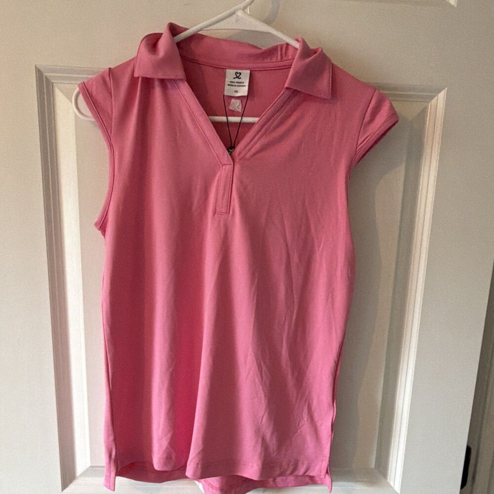 DAILY SPORTS Sleeveless Golf Polo Shirt Bright Pink V-Neck Top Womens XS 1000107